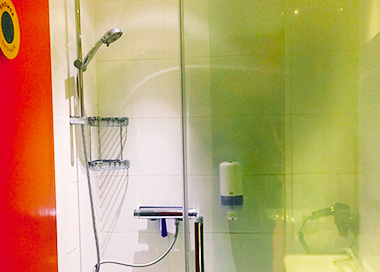 女の子到着後、シャワーへのご誘導があるかと思います。(もし先にシャワーへお入りのお客様もお手数ですが、もう一度お入り頂きますのでご了承くださいませ)