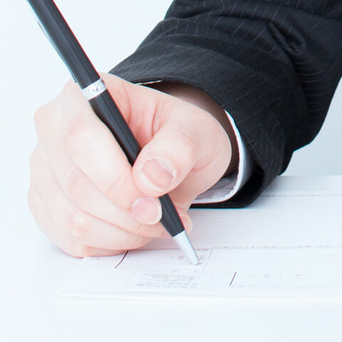 入店にあたって書類への記入